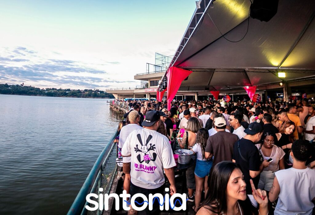 WhatsApp-Image-2025-04-17-at-22.14.30-1024x701 Felipe Hott comanda o Sintonia no Iate Clube com vista pra Lagoa